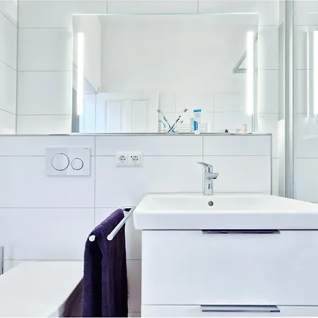 Carola - 100 M Zum * הרינגסדורף