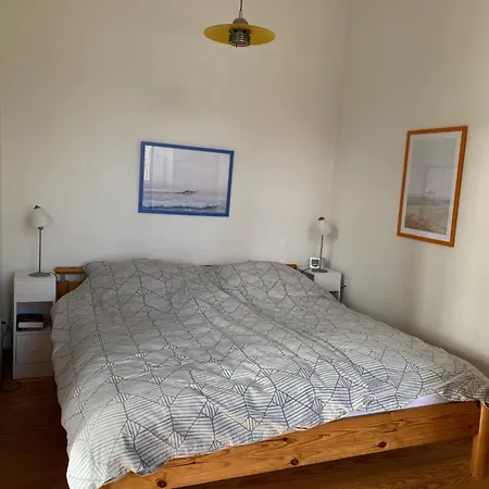 Carola - 100 M Zum Apartmán *