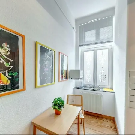 Carola - 100 M Zum *