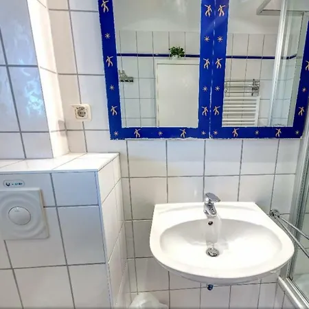 Apartment Carola - 100 M Zum