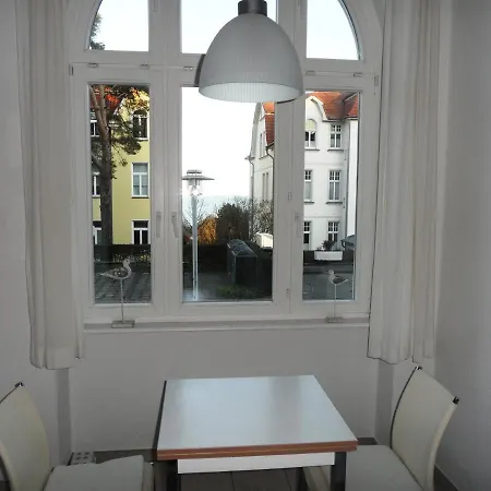 Apartment Carola - 100 M Zum Ostseebad Heringsdorf
