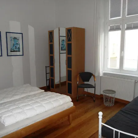 Carola - 100 M Zum *